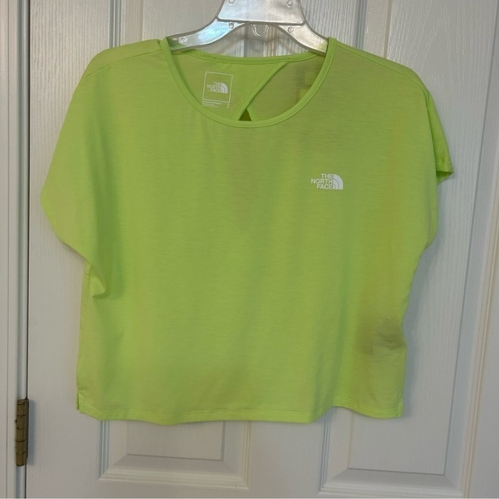 The North Face Womens Wander Crossback T-Shirt in Sharp Green Size S - Picture 3 of 6